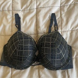 Victoria’a Secret Bra Size 36D